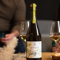 Van Nahmen – Alkoholmentes Sparkling Juicy Tea Verbéna-Jázmin-Rajnai Rizling (BIO)